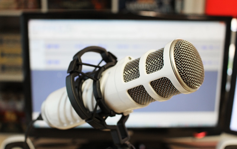 Mikrofon oder Headset zum Podcasten? Was ist besser?